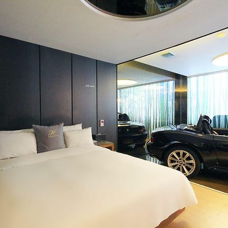 H Drive Hotel Iksan Εξωτερικό φωτογραφία