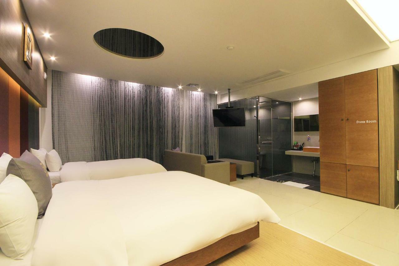H Drive Hotel Iksan Εξωτερικό φωτογραφία