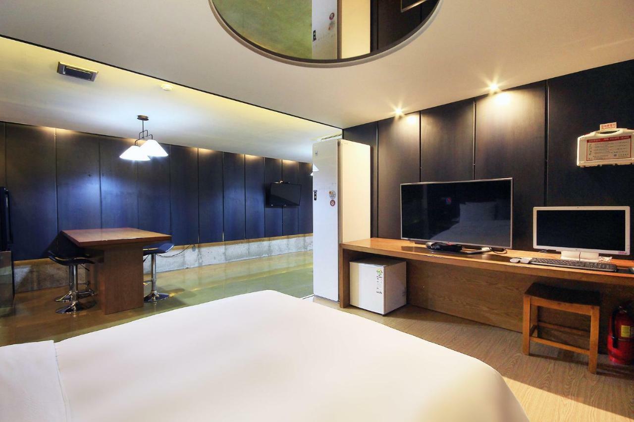 H Drive Hotel Iksan Εξωτερικό φωτογραφία