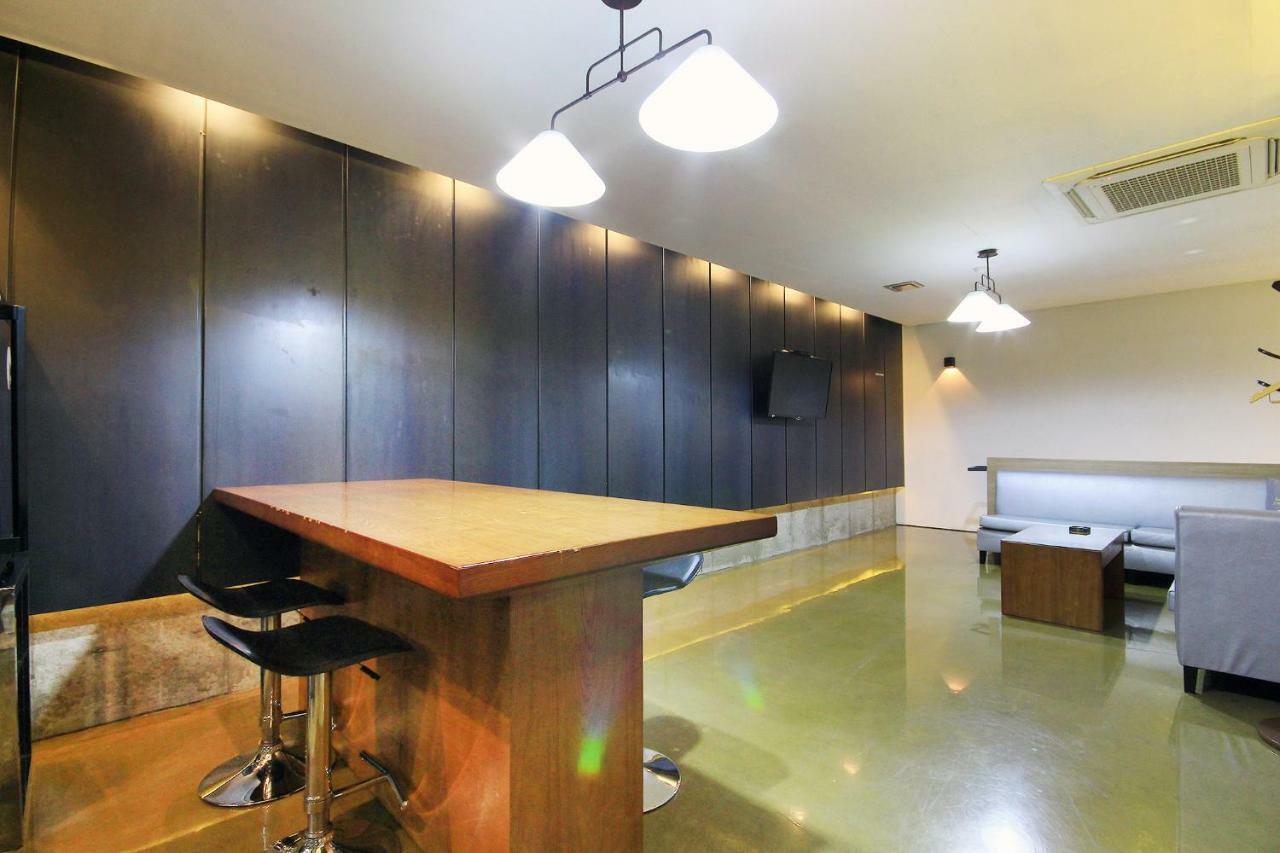 H Drive Hotel Iksan Εξωτερικό φωτογραφία